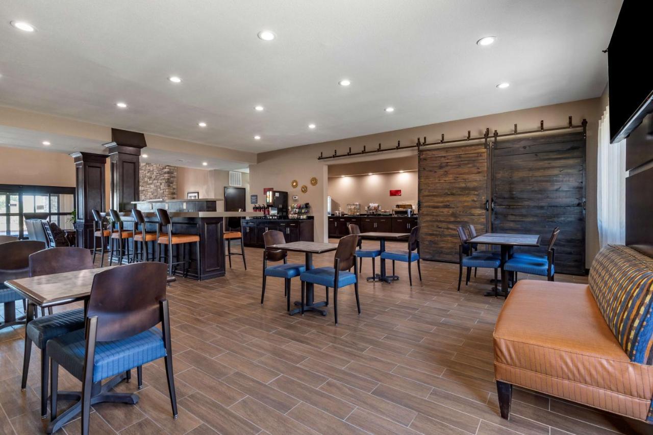 Best Western Plus Big Lake Inn Bagian luar foto
