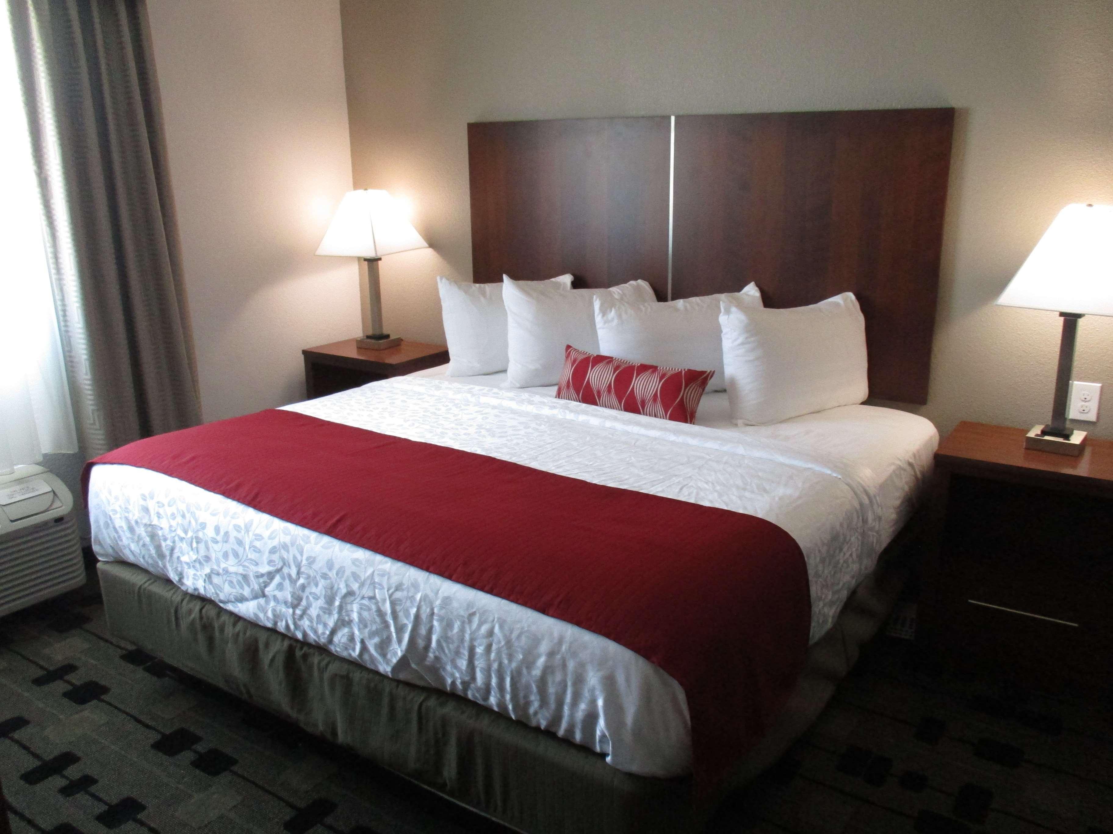 Best Western Plus Big Lake Inn Bagian luar foto