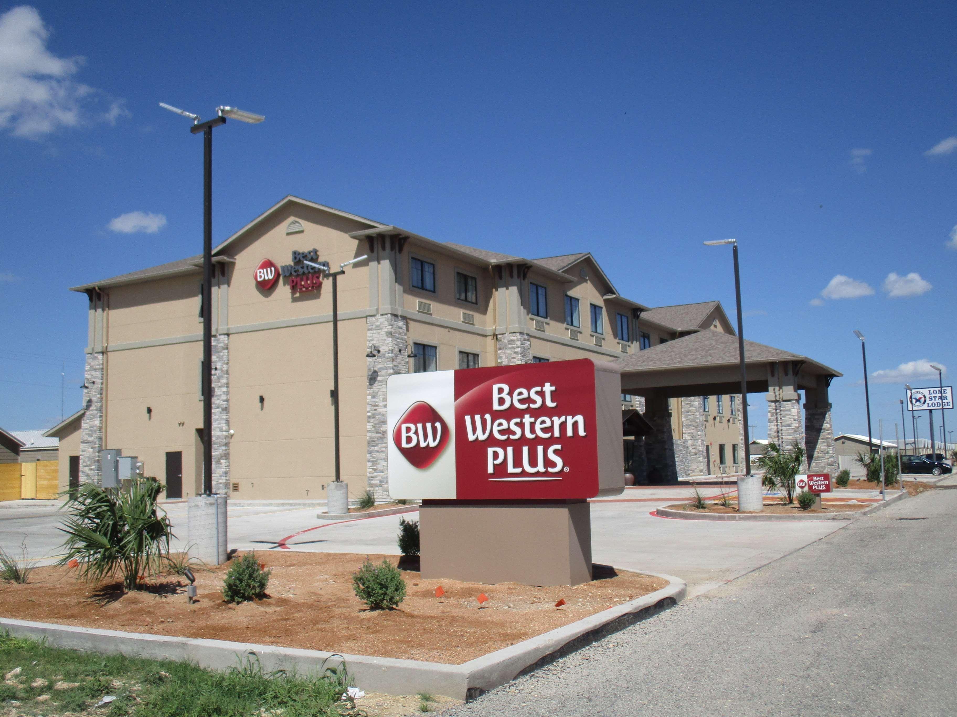 Best Western Plus Big Lake Inn Bagian luar foto