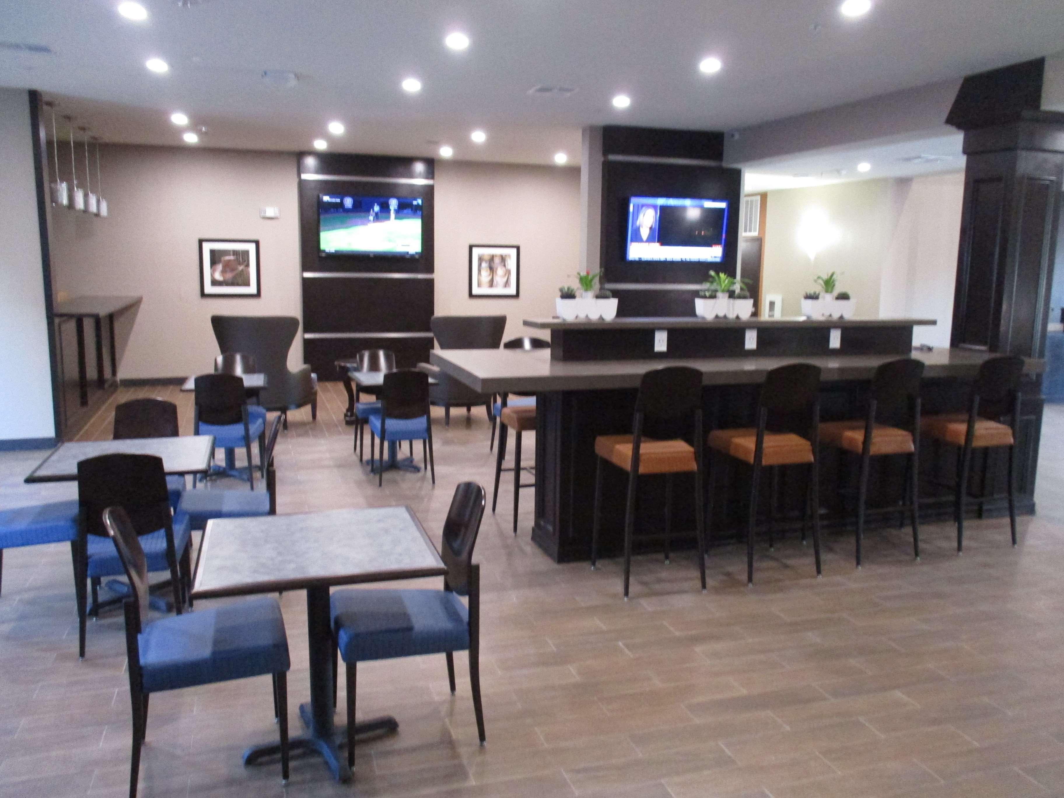 Best Western Plus Big Lake Inn Bagian luar foto